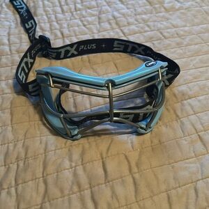 Women’s lacrosse goggles